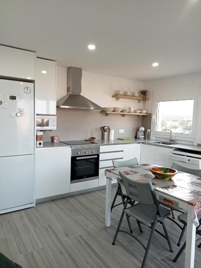 Apartamento Con Vistas, Entre Mar Y Montana L'L'Hospitalet de l'Infant Eksteriør billede